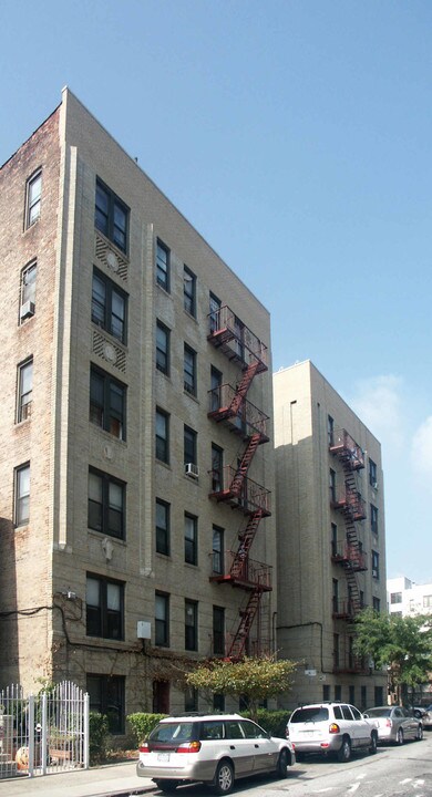 2807-2809 Claflin Ave in Bronx, NY - Building Photo