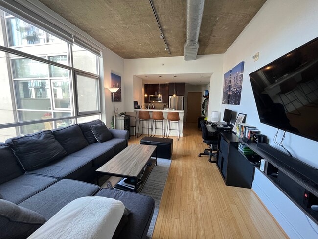 919 Florida Ave NW, Unit 202 in Washington, DC - Building Photo - Building Photo