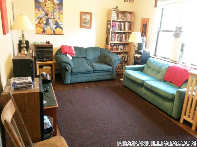 property at 435 Walnut Ave