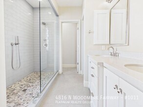 4816 N Woodmere Fairway in Scottsdale, AZ - Foto de edificio - Building Photo