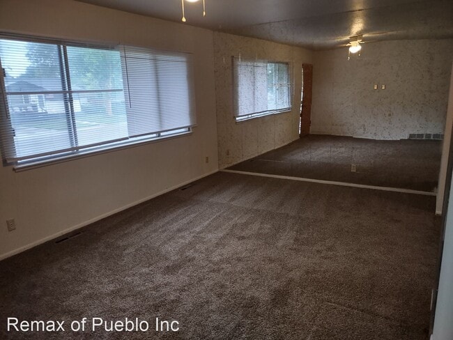 2541 Sherwood Ln photo'