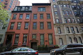 80 Washington Pl in New York, NY - Building Photo - Building Photo