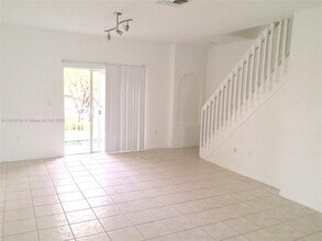 5670 NW 116th Ave in Doral, FL - Building Photo - Building Photo