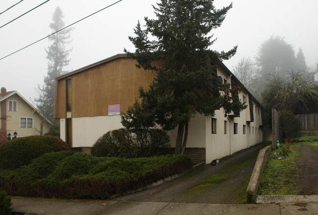 Mainstreet Apartments in Roseburg, OR - Foto de edificio - Building Photo