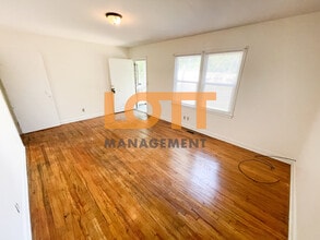 14 New St in Greenville, SC - Building Photo - Building Photo