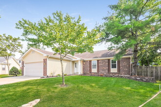 14 Walnut Hill Ct in St. Charles, MO - Building Photo - Building Photo