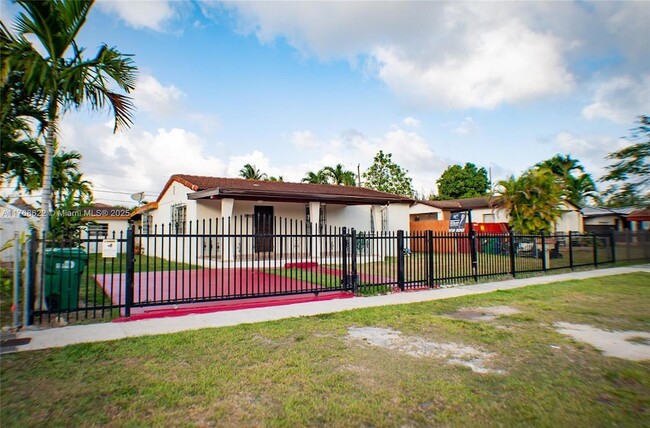property at 7591 SW 28th Street Rd