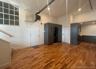 10 S Main St in Norwalk, CT - Building Photo - Building Photo