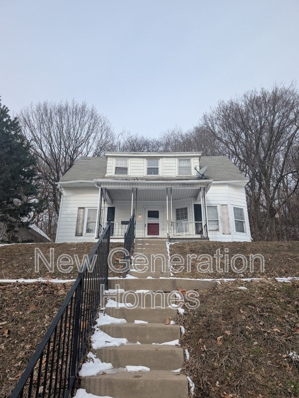 property at 1603 NE Glendale Ave