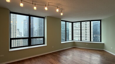 400 N La Salle Dr in Chicago, IL - Building Photo - Building Photo