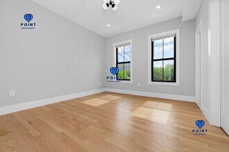 130 Bremen St, Unit 4 in Boston, MA - Foto de edificio - Building Photo