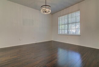 13001 Campos Dr in Austin, TX - Building Photo - Building Photo
