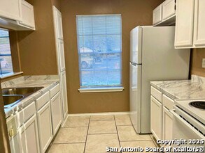 8806 Meadow Range St in San Antonio, TX - Building Photo - Building Photo