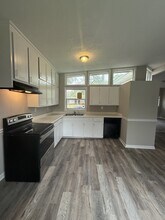 913 Daniel Cir in Birmingham, AL - Building Photo - Building Photo