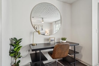 Gwinnett Pointe in Norcross, GA - Building Photo - Building Photo