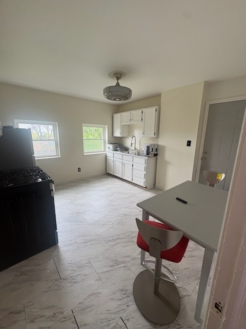 816 Adelaide St, Unit 1st floor