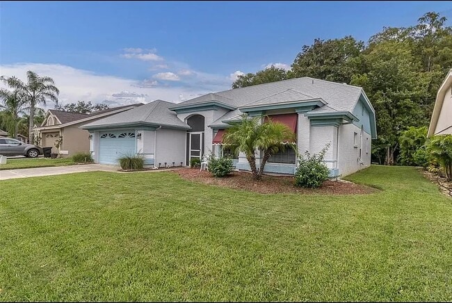 4850 Mill Run Dr in New Port Richey, FL - Building Photo - Building Photo