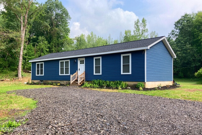 157 Louden Rd in Saratoga Springs, NY - Building Photo - Building Photo