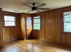 6210 Old Point Rd in Hanahan, SC - Building Photo - Building Photo