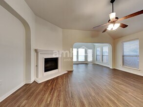 223 Dancing Light Ln in Red Oak, TX - Building Photo - Building Photo