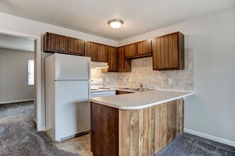 515 Green Valley Dr in Mount Vernon, IN - Building Photo - Building Photo