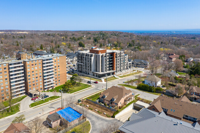 View @ 30 Hamilton Street in Waterdown, ON - Building Photo - Building Photo