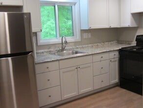 174 Pattee Hill Rd in Goffstown, NH - Building Photo - Building Photo