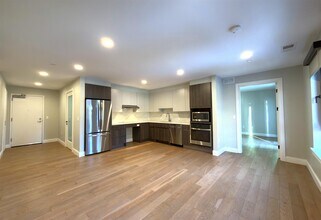 15 Central St, Unit 1 in Somerville, MA - Building Photo - Building Photo