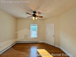 389 1/2 Columbia St, Unit #1 in Cambridge, MA - Building Photo - Building Photo