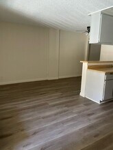 274 W Verdugo Ave in Burbank, CA - Foto de edificio - Interior Photo