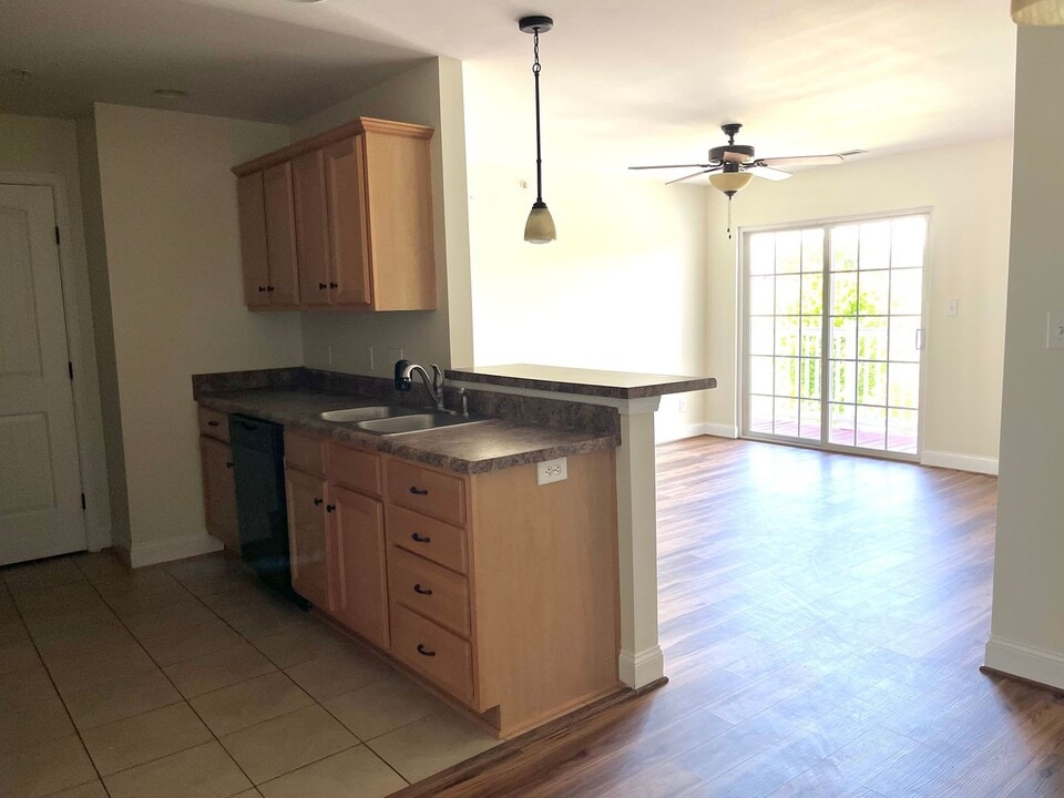 102 Capstone Dr in Lynchburg, VA - Building Photo