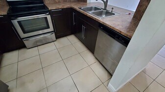19340 NE 19th Ave in North Miami Beach, FL - Building Photo