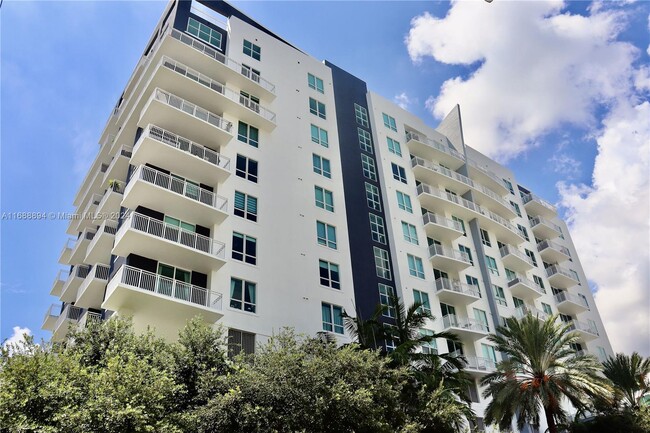 2275 Biscayne Blvd, Unit 1001 in Miami, FL - Foto de edificio - Building Photo