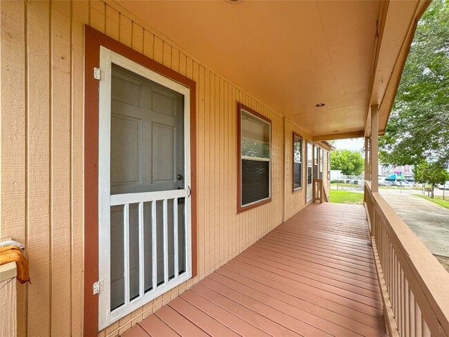 4717 Heron St in Hitchcock, TX - Building Photo - Building Photo