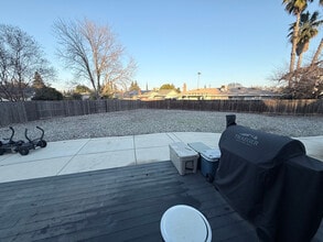 725 Elder Ct in Yuba City, CA - Building Photo - Building Photo