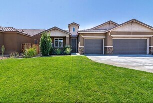 3432 Stetson Ave in Rosamond, CA - Building Photo
