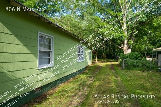 806 N Main Ave in Sylacauga, AL - Building Photo - Building Photo