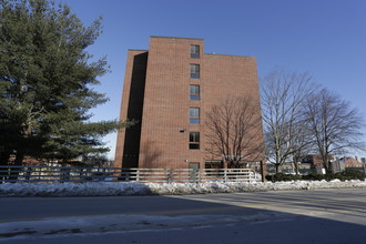 Cocheco Park Apartments in Dover, NH - Building Photo - Building Photo