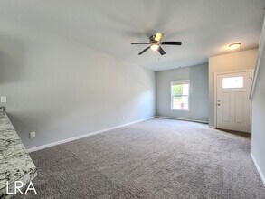 185 Buckhorn Ave in Holly Ridge, NC - Foto de edificio - Building Photo