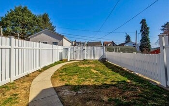 833 N Hoffert St in Fountain Hill, PA - Building Photo - Building Photo