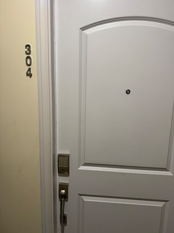 953 Normandie Ave, Unit 304 in Los Angeles, CA - Foto de edificio - Building Photo