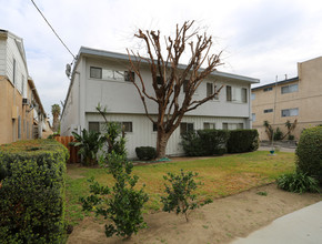 5110 Bakman Ave in North Hollywood, CA - Building Photo - Building Photo