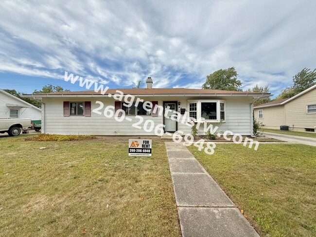 property at 601 N Camden Dr