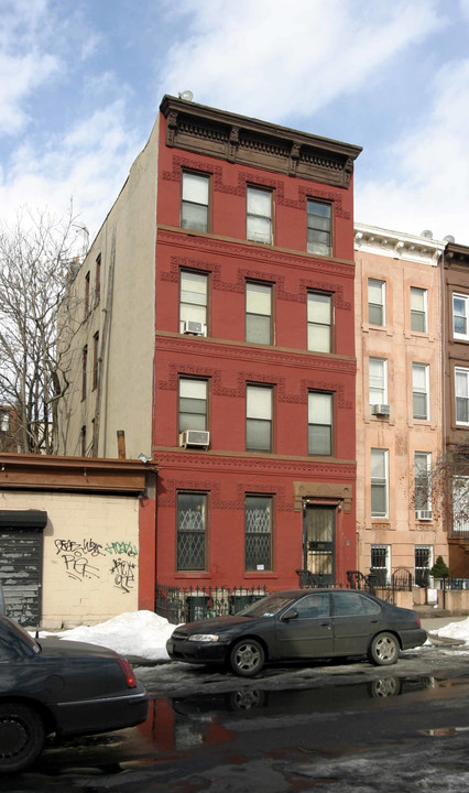 309 Hancock St in Brooklyn, NY - Building Photo