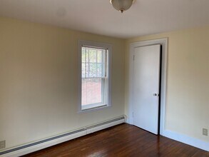 464 Highland Ave, Unit 6 in Malden, MA - Building Photo - Building Photo