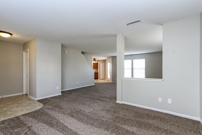 9996 Olympic Cir in Indianapolis, IN - Building Photo - Building Photo