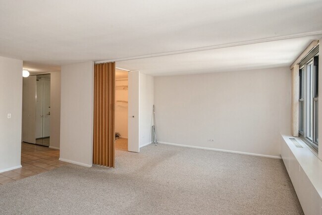 400 E Randolph St, Unit 3712 in Chicago, IL - Foto de edificio - Building Photo