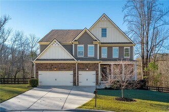 5875 Chestnut Dr in Cumming, GA - Building Photo - Building Photo