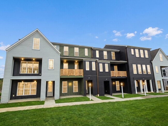 317 Palisade Way in Cranberry Township, PA - Building Photo - Building Photo