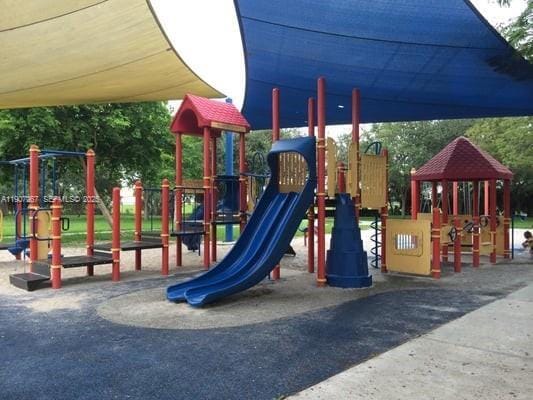 property at 6201 SW 116th Pl